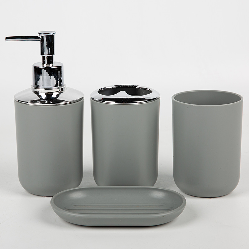 4-piece toiletries set